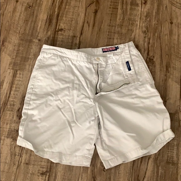 Vineyard Vines Other - Vineyard vine khaki shorts